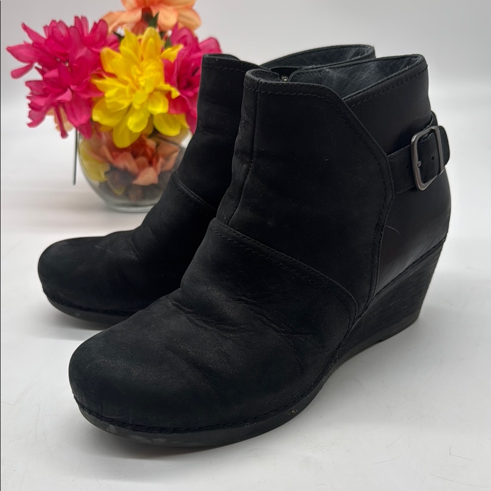 Dansko Black Leather Suede Ankle Boots with Buckle EU Size 40 DAN8243D